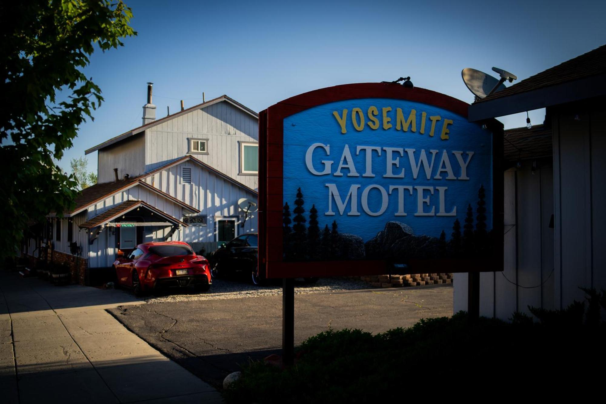 Yosemite Gateway Motel Ли-Вининг Экстерьер фото